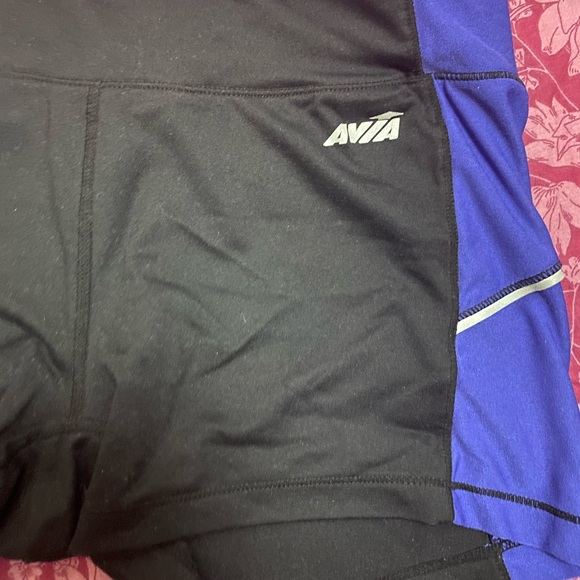 2️⃣9️⃣ AVIA Sport Short - Small - Picture 2 of 4